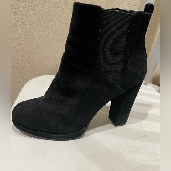 Gianni Bini Shoes - GB Ad-Mire Black Suede Platform Booties Sz 9.5